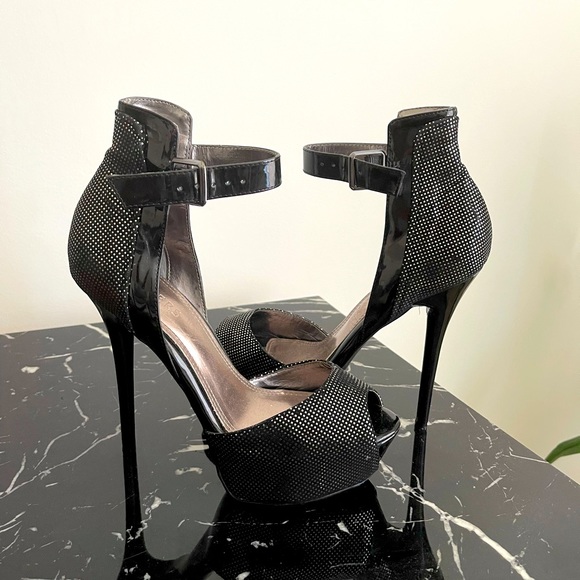 Black & Silver Platform Heels! - Picture 1 of 3